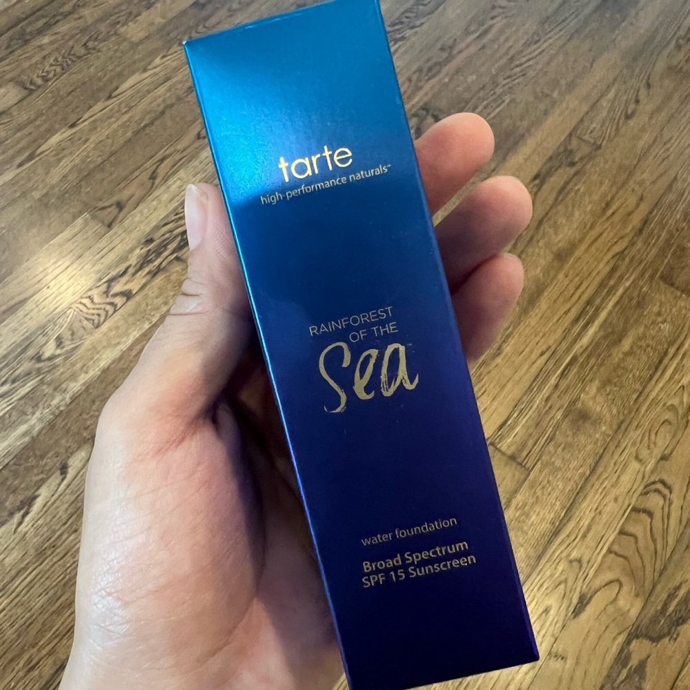 New: tarte Rainforest of the Sea foundation with SPF 15 (Light-Medium Honey)